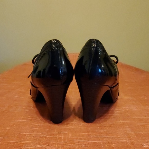 Shoes - Picture 2 of 3